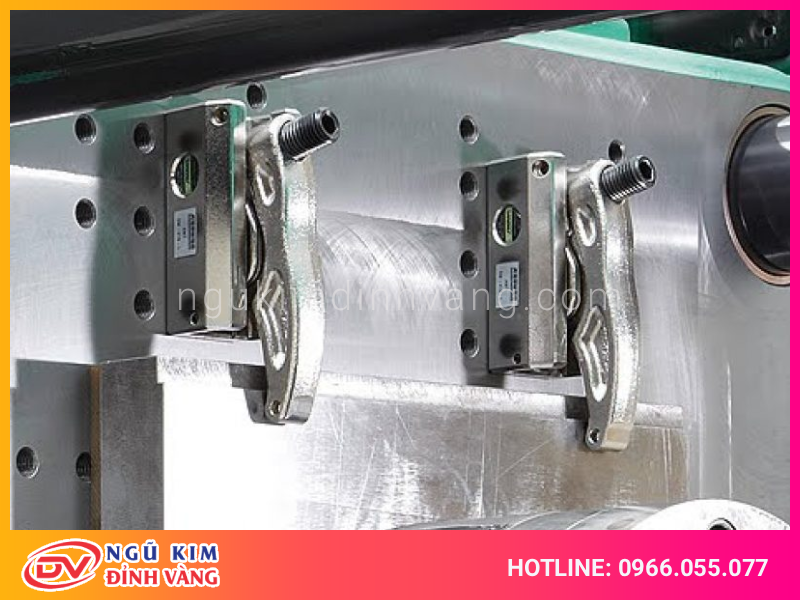 Ứng dụng của kẹp khuôn máy ép nhựa